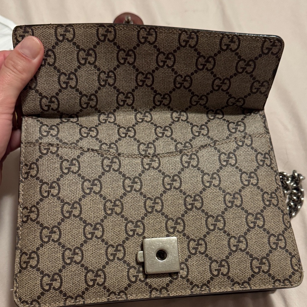 AuthenticGucci Beige GG Supreme Canvas Crossbody with Pink Floral and Brown Trim - Picture 6 of 8